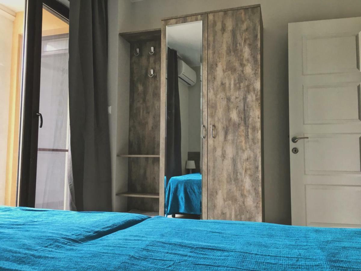 Azzurro Apartment - Ideal For Your Seaside Escape In Burgas Extérieur photo
