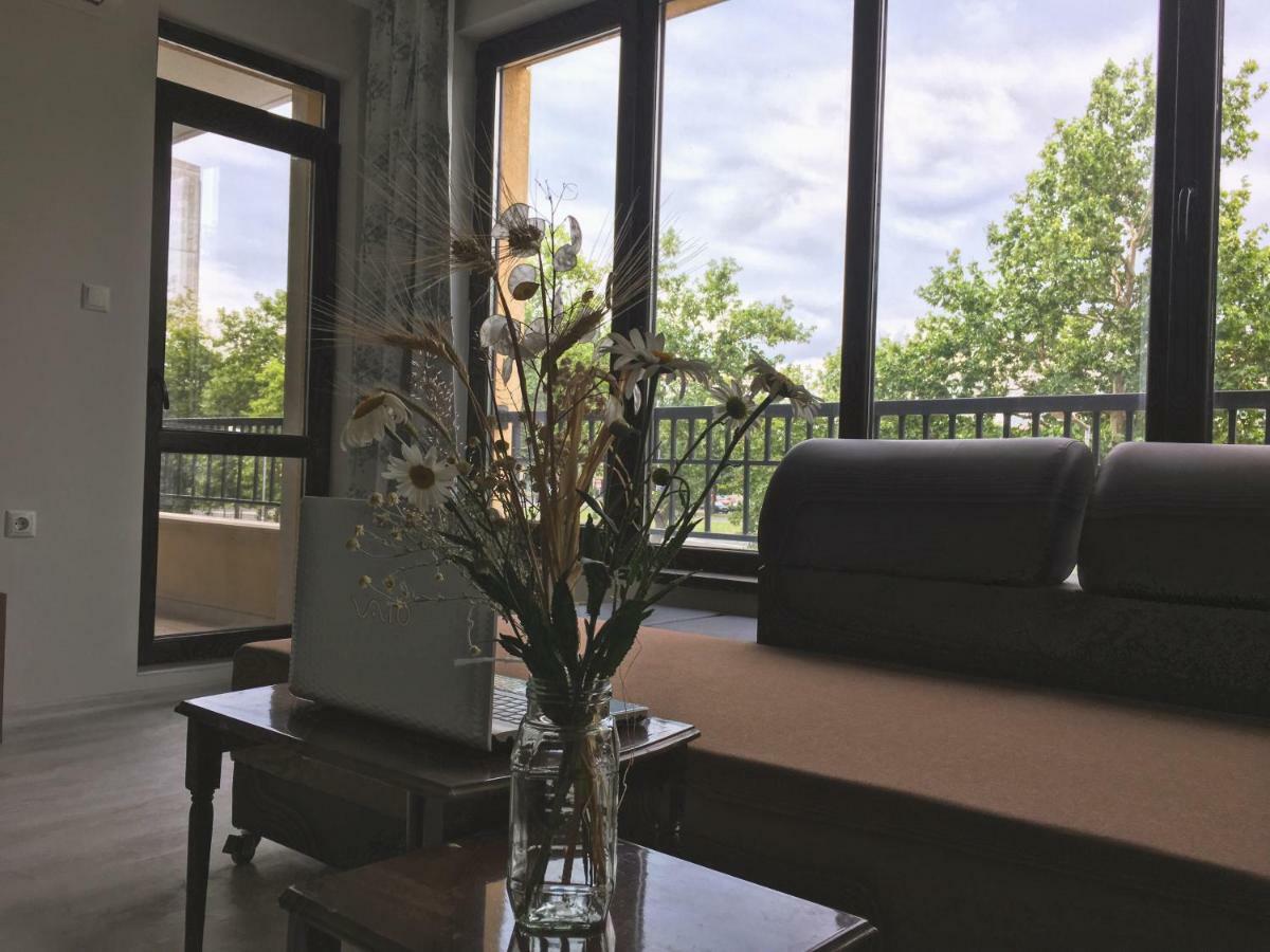 Azzurro Apartment - Ideal For Your Seaside Escape In Burgas Extérieur photo