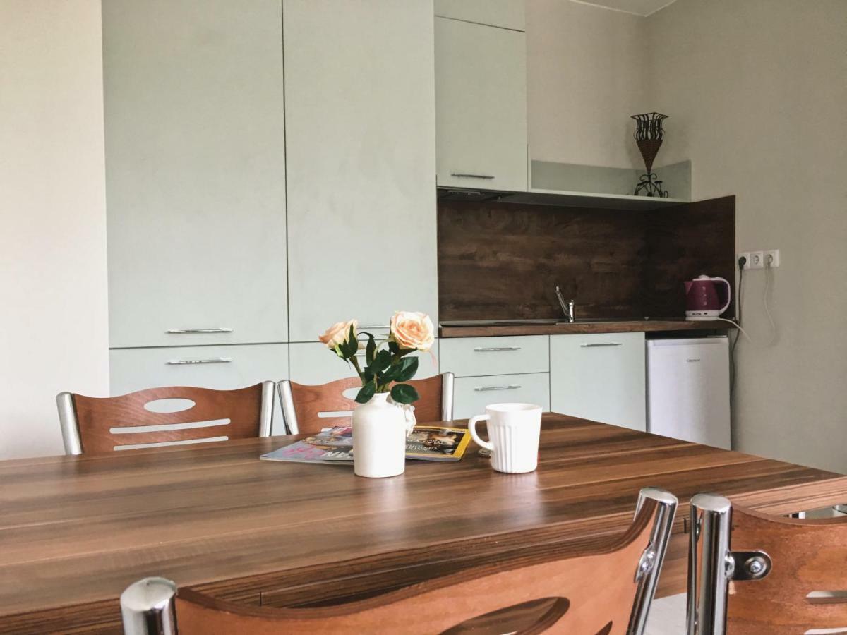 Azzurro Apartment - Ideal For Your Seaside Escape In Burgas Extérieur photo